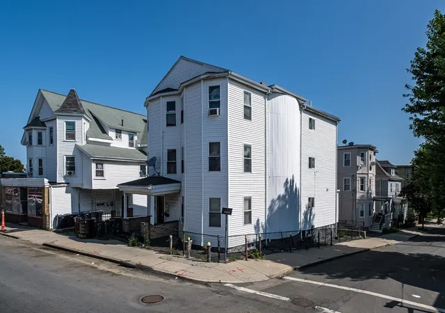 1st image of 441 445 Ferry St, Everett, MA 02149 | MLS# 73562811
