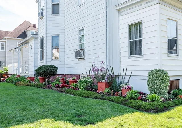 4th image of 95 Grand St, Springfield, MA 01108 | MLS# 73559273