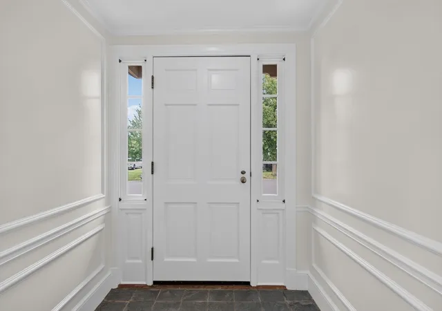 Photo 4 of Sale Pending at 33 Lexington Ave, Haverhill, MA 01835 | MLS# 73569069 | Listing updated on 2026-09-10