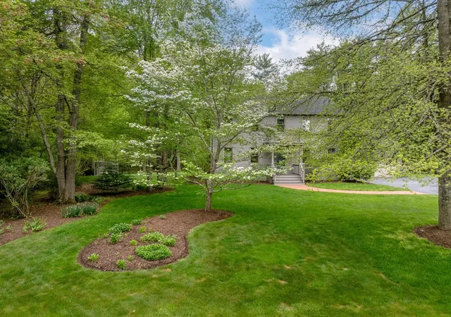3rd image of 8 Riverbend Ln, Mattapoisett, MA 02739 | MLS# 73526603