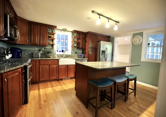 image of 86 Taunton St, Lakeville, MA 02347 | MLS# 73526102