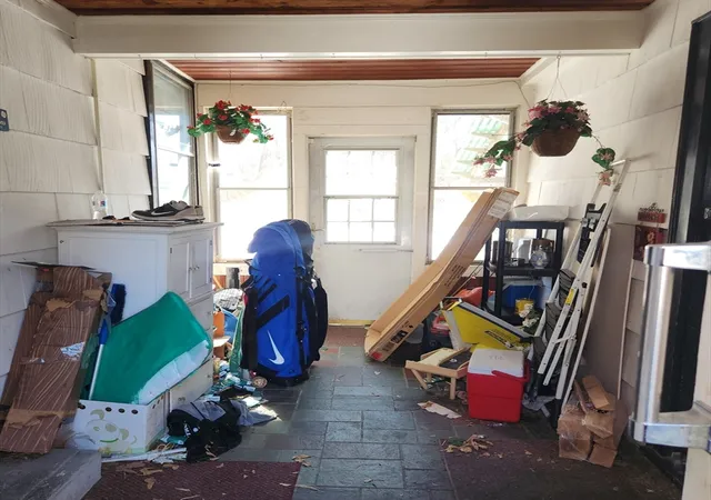3rd image of 514 Dewey St, West Springfield, MA 01089 | MLS# 73504125