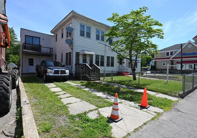 2nd image of 89 Mammoth Rd, Lowell, MA 01854 | MLS# 73528699