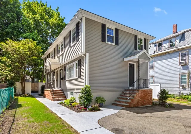 1st image of 22 Park St, Wakefield, MA 01880 | MLS# 73542126