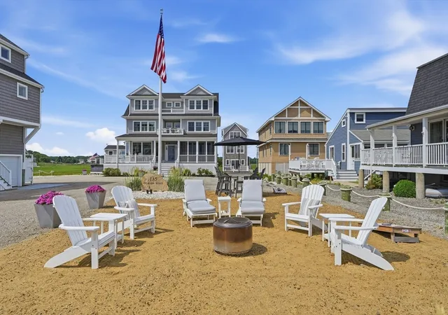 Homes for sale in Scituate, MA | 135 Glades Rd, Scituate, MA 02066 | MLS# 73537137