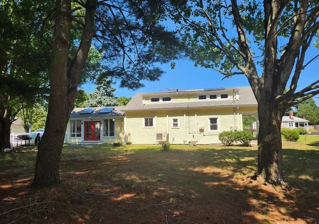 Photo 3 of Sale Pending at 48 Captain Courtois Dr, Attleboro, MA 02703 | MLS# 73565421 | Listing updated on 2026-10-07