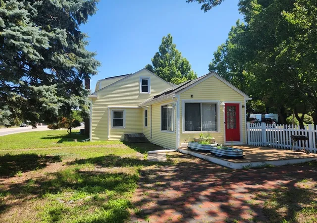 Photo 4 of Sale Pending at 48 Captain Courtois Dr, Attleboro, MA 02703 | MLS# 73565421 | Listing updated on 2026-10-07
