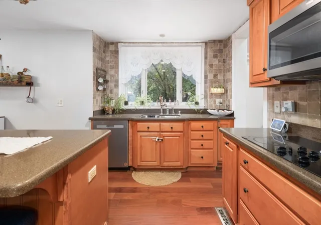 4th image of 19 Elm, Taunton, MA 02780 | MLS# 73558652