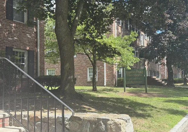 Listing Photo 4 - Condo for sale in building located at 71 Mystic St, Methuen, MA 01844 - Unit #11
