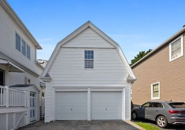 4th image of 109 Bucknam St, Everett, MA 02149 | MLS# 73562441