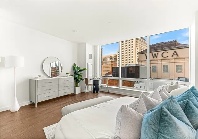 Listing Photo 4 - Condo for sale in Raffles Boston Hotel & Resi located at 430 Stuart, Boston, MA 02116 - Unit #1619