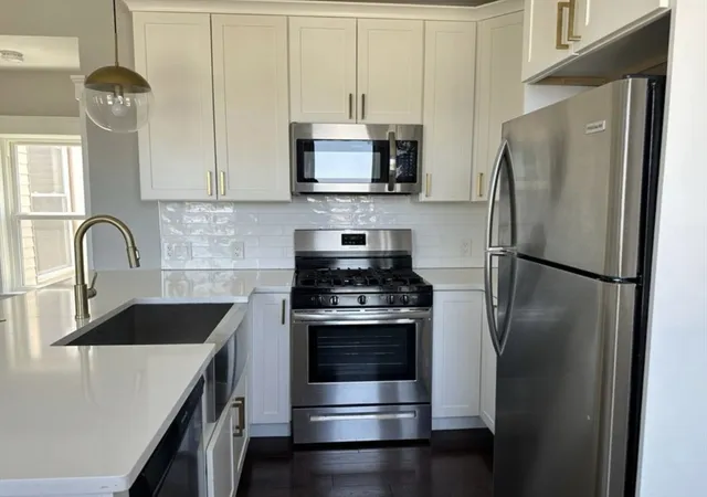 Homes for sale in Everett, MA | 181-183 Chelsea St, Everett, MA 02149 | MLS# 73455025