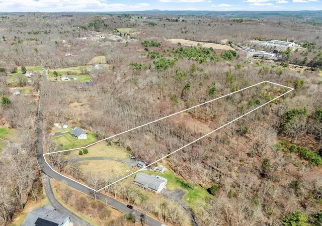 Homes for sale in North Brookfield, MA | 32 Town Farm Rd, North Brookfield, MA 01535 | MLS# 73503868