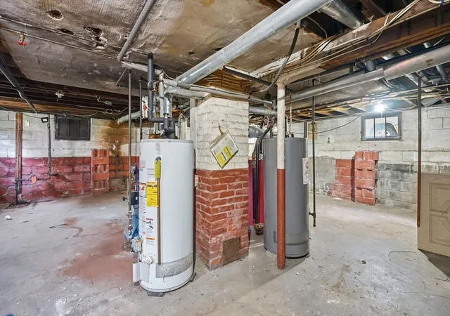 Photo 41 of Sale Pending at 117-119 Groveland St, Springfield, MA 01108 | MLS# 73563759 | Listing updated on 2026-10-05