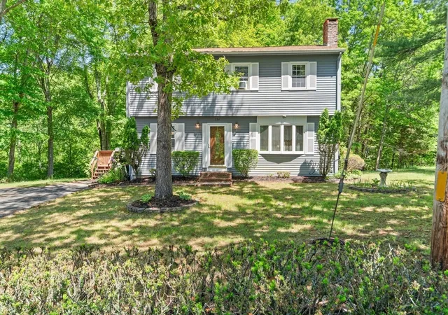 2nd image of 224 Perryville Rd, Rehoboth, MA 02769 | MLS# 73531958