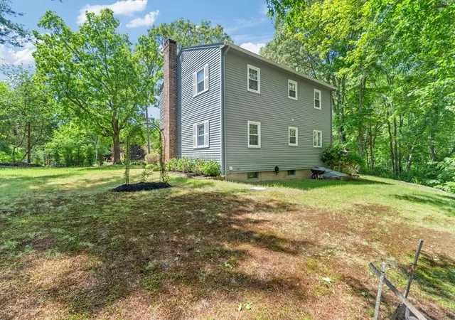 4th image of 224 Perryville Rd, Rehoboth, MA 02769 | MLS# 73531958