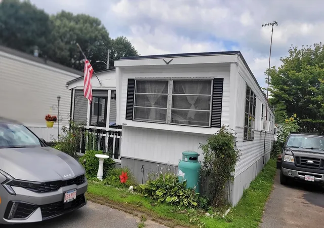 1st image of 261 Newbury #49B, Peabody, MA 01960 | MLS# 73560266