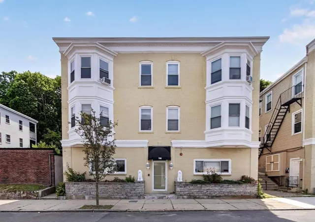 Homes for sale in Malden, MA | 793 Main St, Malden, MA 02148 | Houzeo