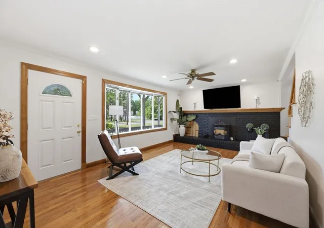Homes for sale in Easthampton, MA | 55 South Street, Easthampton, MA 01027 | MLS# 73535459