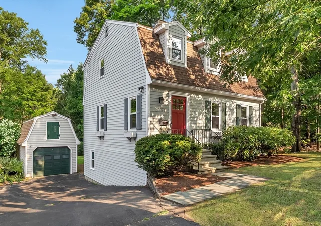 Photo 2 of Sale Pending at 81 Seaver St, Wellesley Hills, MA 02481 | MLS# 73562598 | Listing updated on 2026-09-04