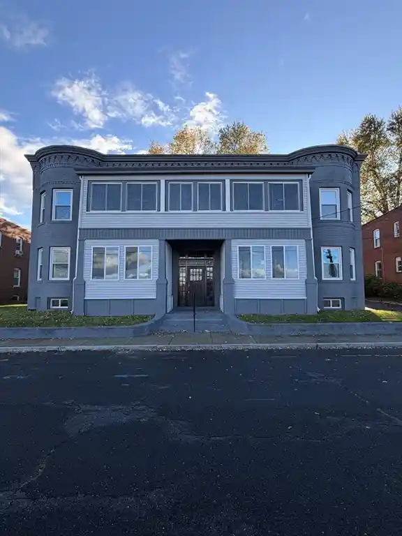 Listing Photo 1 - Condo for sale in 3 Park Vw Ter located at 3 Park Vw Ter, Holyoke, MA 01040 - Unit 3 Park View Terr