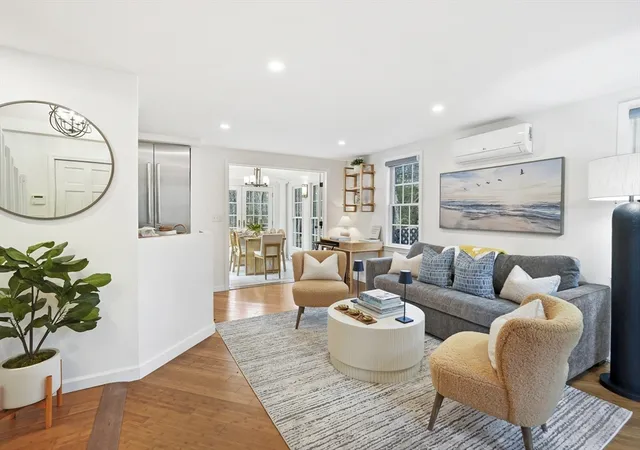 Photo 3 of Sale Pending at 26 Sea Glen Rd, Vineyard Haven, MA 02568 | MLS# 73500318 | Listing updated on 2026-08-15