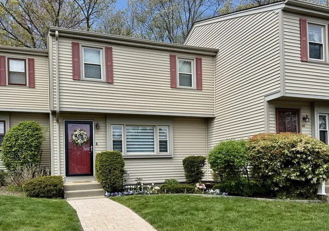 1st image of 152 E Bacon St #C2, Plainville, MA 02762 | MLS# 73566093