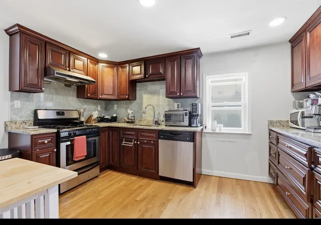 Homes for sale in Cambridge, MA | 289 Broadway, Cambridge, MA 02139 | MLS# 73506300