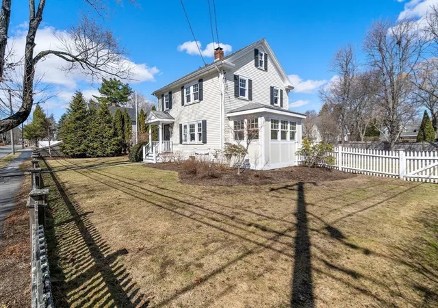 Photo 3 of Sale Pending at 22 S Lincoln St, Natick, MA 01760 | MLS# 73491122 | Listing updated on 2026-04-07