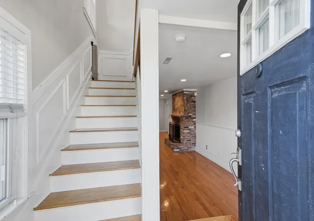 Photo 3 of Sale Pending at 560 Middle St, East Weymouth, MA 02189 | MLS# 73560295 | Listing updated on 2026-08-26