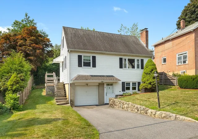 2nd image of 10 Cummings Avenue, Lexington, MA 02420 | MLS# 73556070