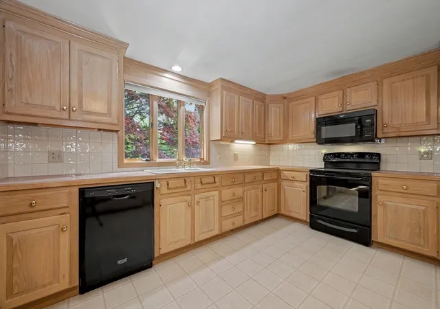 Homes for sale in Burlington, MA | 26 Arlington Road, Burlington, MA 01803 | MLS# 73525963