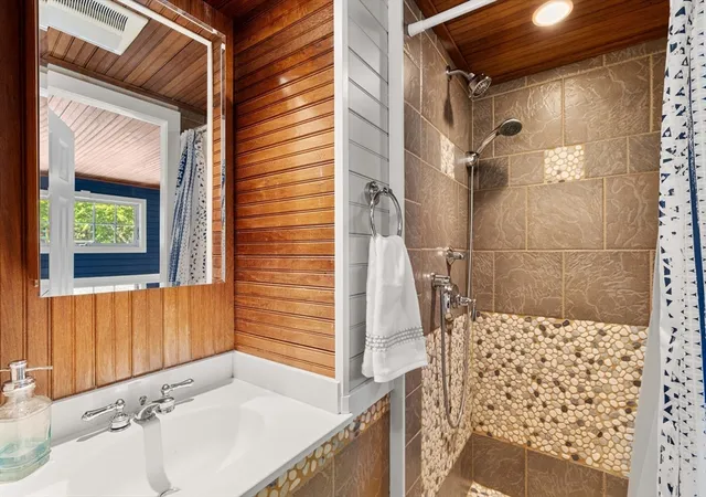 Homes for sale in Marblehead, MA | 7 Fort Beach Way, Marblehead, MA 01945 | MLS# 73536960