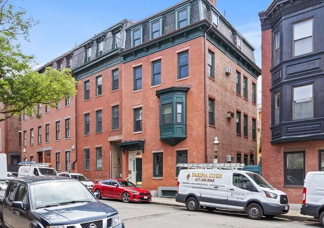 Listing Photo 3 - Condo for sale in building located at 12 Washington St, Boston, MA 02129 - Unit #3