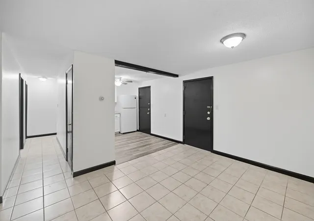 3rd image of 700 Robbins Ave #6, Dracut, MA 01826 | MLS# 73437087