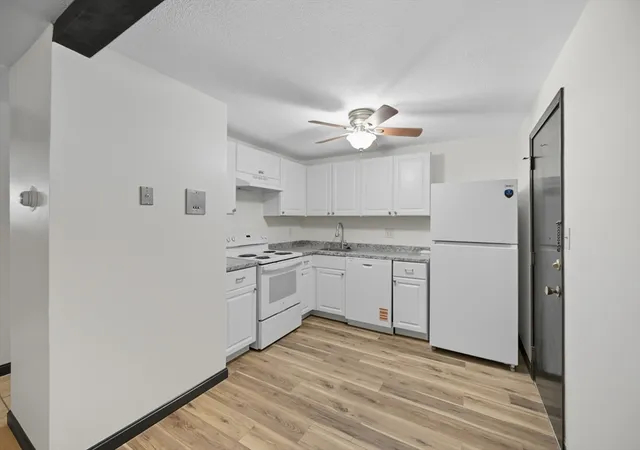 5th image of 700 Robbins Ave #6, Dracut, MA 01826 | MLS# 73437087