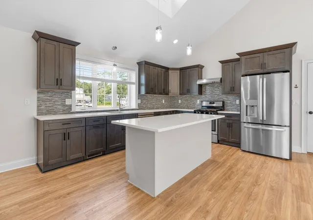 4th image of 7 Maxwell Lane, Sandwich, MA 02563 | MLS# 73552546
