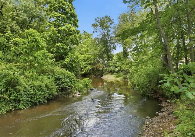 2nd image of 60A Washington Park Dr, Andover, MA 01810