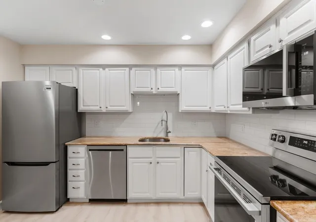 Photo 3 of Sale Pending at 17 Lions Ln #2005, Salem, MA 01970 | MLS# 73535463 | Listing updated on 2026-09-04