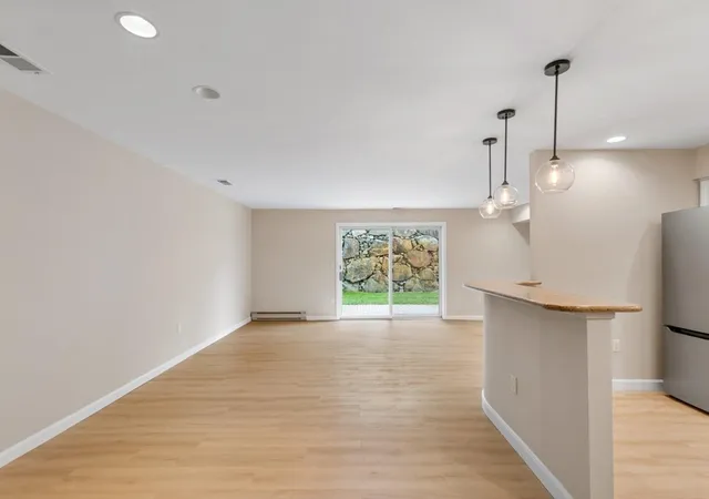 Listing Photo 5 - Condo for sale in building located at 17 Lions Ln, Salem, MA 01970 - Unit #2005