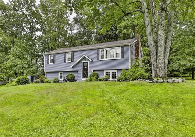 2nd image of 17 Marquand Lane, Newburyport, MA 01950 | MLS# 73541502