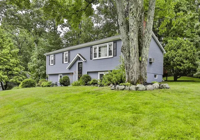 3rd image of 17 Marquand Lane, Newburyport, MA 01950 | MLS# 73541502