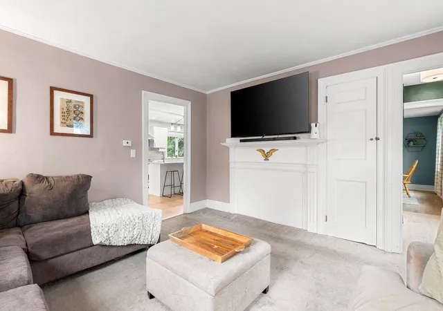 4th image of 142 Elm Street, Kingston, MA 02364 | MLS# 73556679
