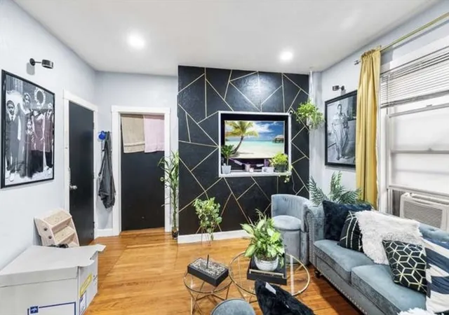 3rd image of 629 Cambridge Street, Worcester, MA 01610 | MLS# 73566862