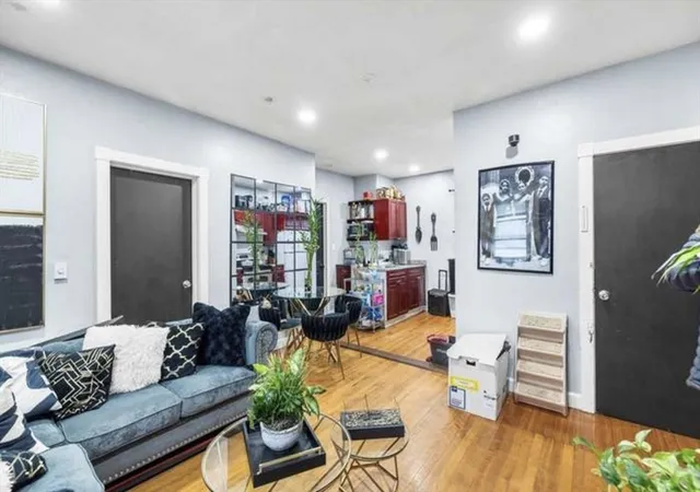 5th image of 629 Cambridge Street, Worcester, MA 01610 | MLS# 73566862
