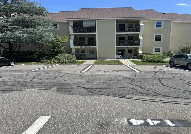 5th image of 124 Heritage Dr #124, Whitinsville, MA 01588 | MLS# 73555102