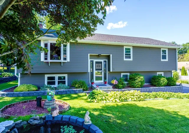 Photo 1 of Single family home for sale at 59 Hudson St, Leominster, MA 01453 | MLS# 73565257 | Listing updated on 2026-09-03
