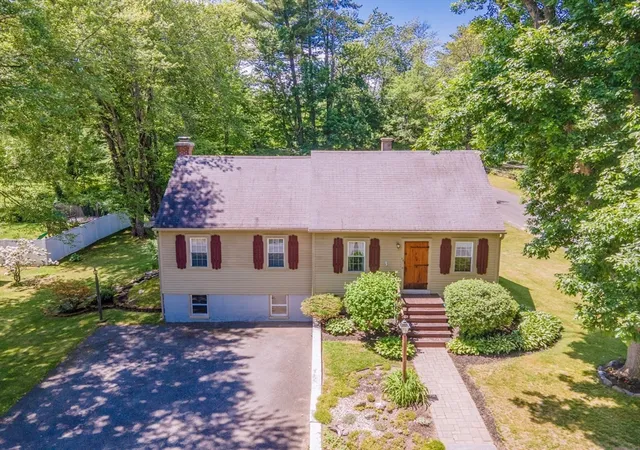 Homes for sale in Greenfield, MA | 57 Summer Street, Greenfield, MA 01301 | MLS# 73538798