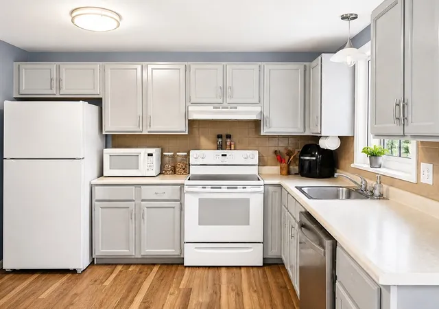 2nd image of 39 Bayview, Taunton, MA 02780 | MLS# 73553699