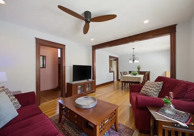 Homes for sale in Northbridge, MA | 413 Goldthwaite Rd, Northbridge, MA 01588 | MLS# 73549132